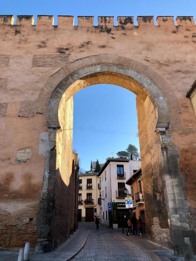 Ferienwohnung Sleep In Historic Puerta Elvira Granada Exterior foto